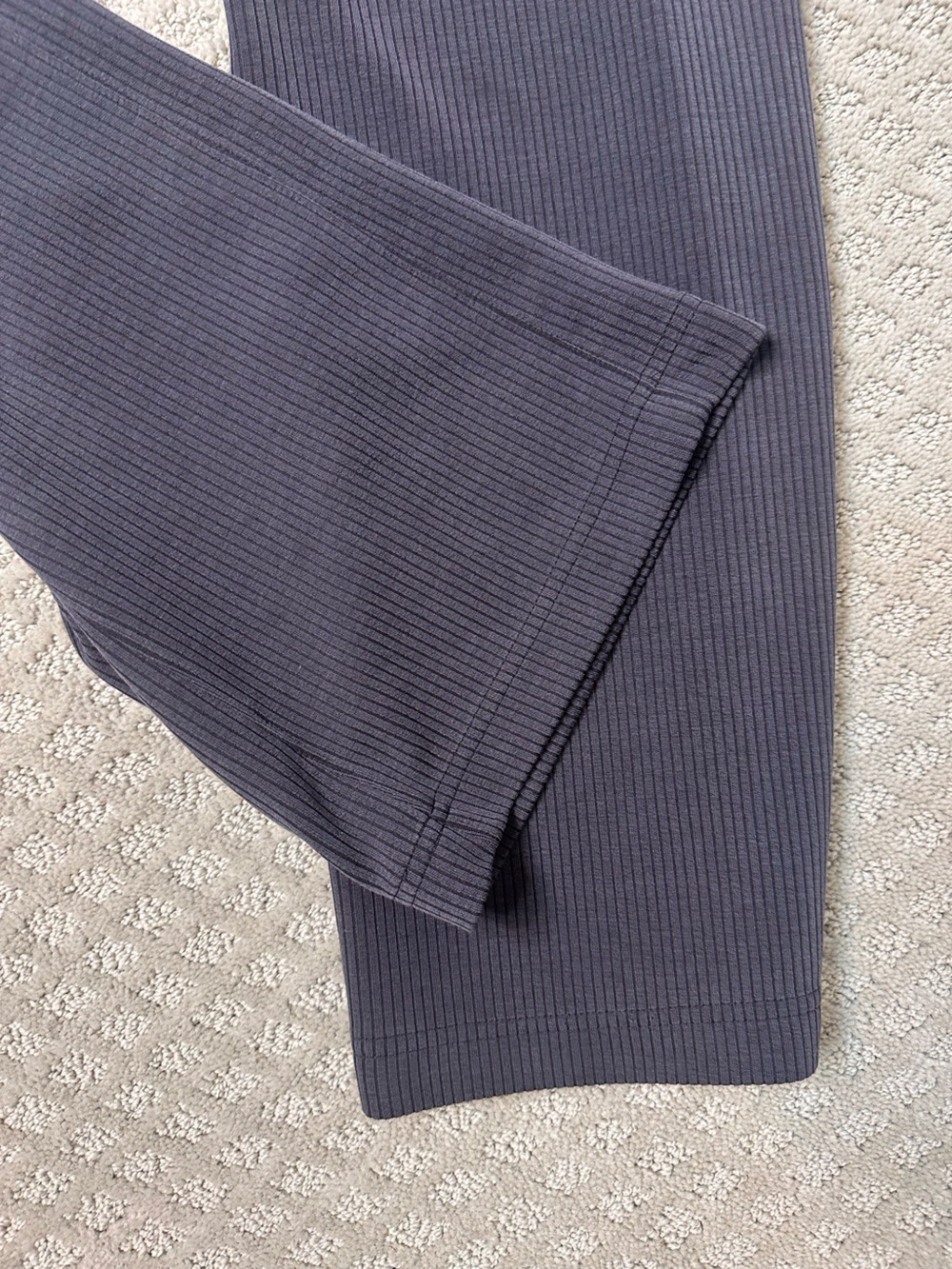 Sz 8 Lululemon Ribbed Softstreme Flared Pant Regular - Picture 7 of 11